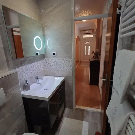Apartman M&d شقة *